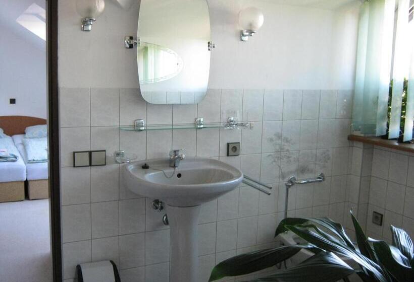 هتل Privat Apartma Ulrych