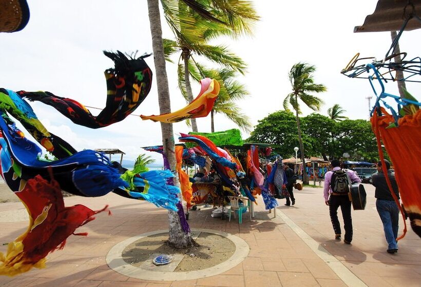 هتل Puntarenas Beach