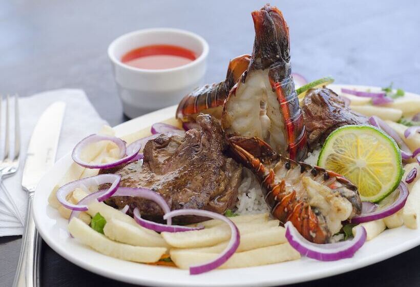 هتل Puntarenas Beach