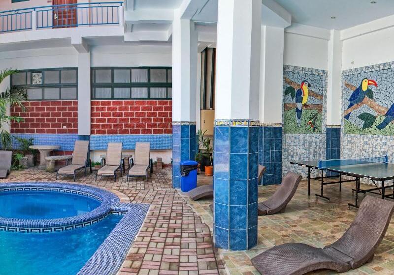 هتل Puntarenas Beach