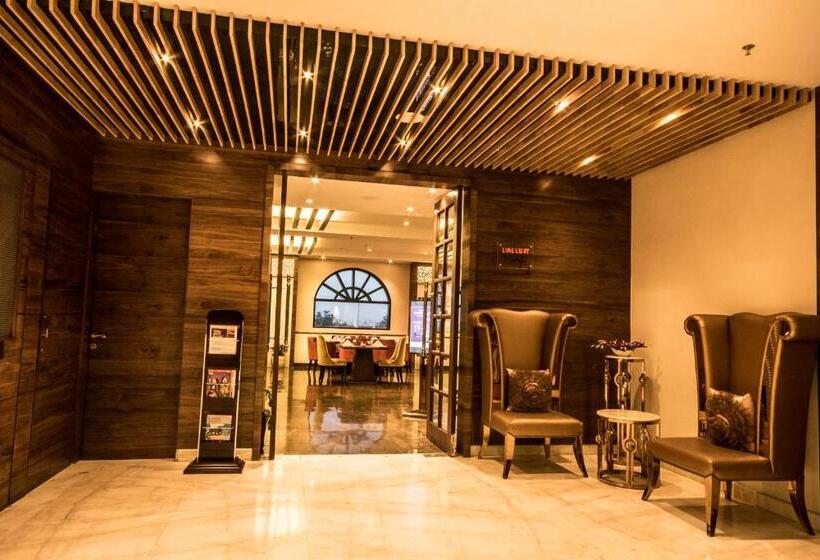 Отель Regenta Central Amritsar