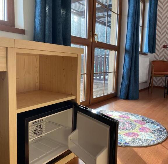 בית מלון כפרי Resort Lesní Lázně