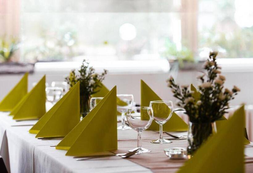 בית מלון כפרי Resort Lesní Lázně