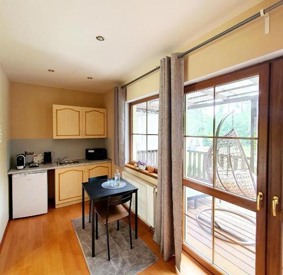 בית מלון כפרי Resort Lesní Lázně