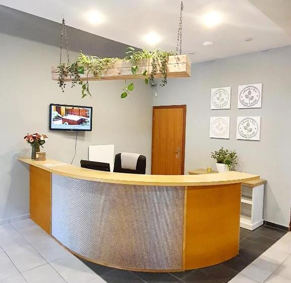 בית מלון כפרי Resort Lesní Lázně