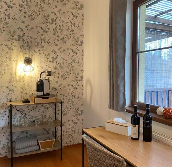 בית מלון כפרי Resort Lesní Lázně