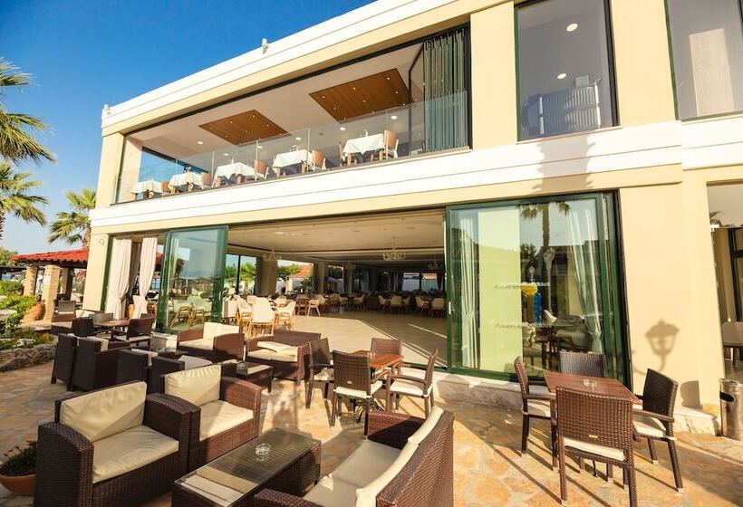 Отель Robolla Beach Apart