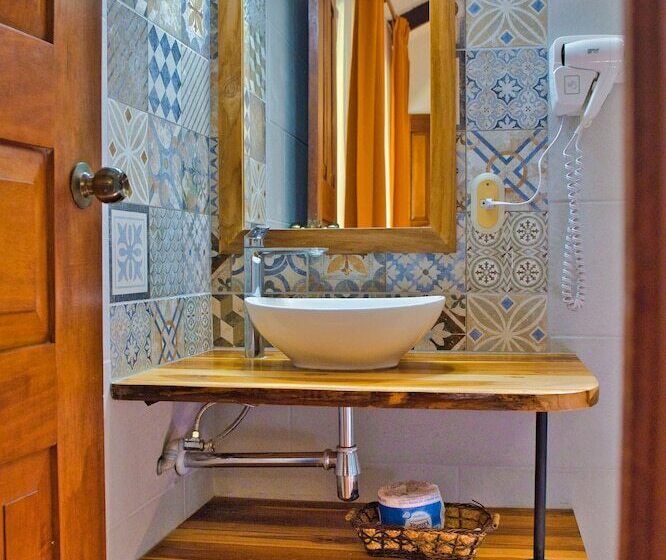 호텔 Samara Pacific Lodge