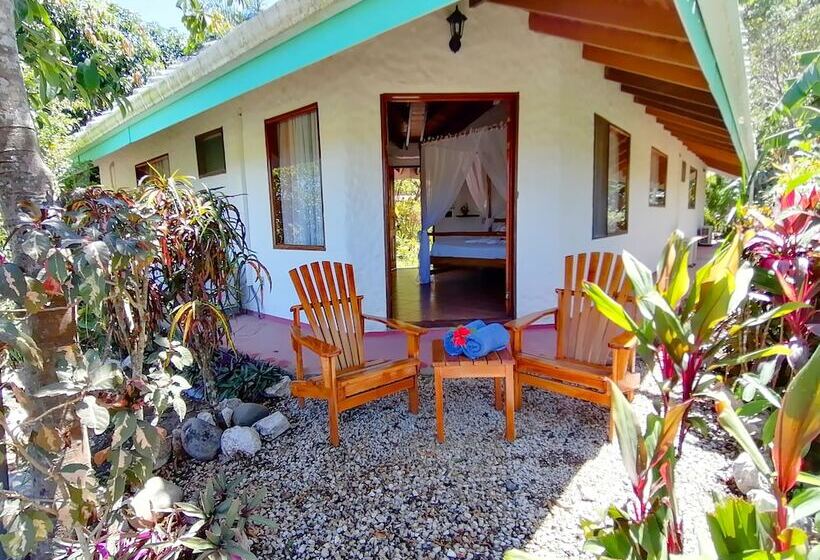 호텔 Samara Pacific Lodge