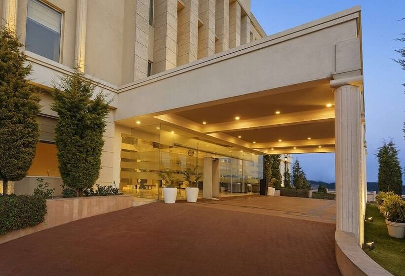 בית מלון כפרי Seyfert Sarovar Premiere Dehradun