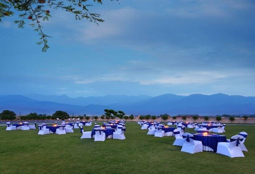 בית מלון כפרי Seyfert Sarovar Premiere Dehradun