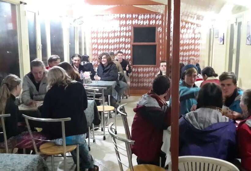 Отель Sheela, 100m From Taj Mahal