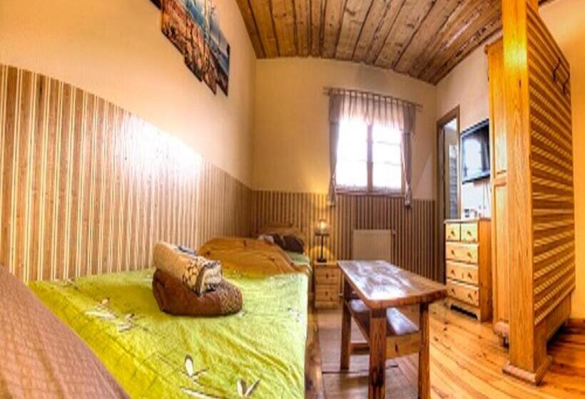 ホテル Steak Restaurant Penzion Country Saloon