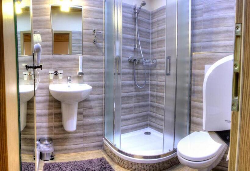 ホテル Steak Restaurant Penzion Country Saloon