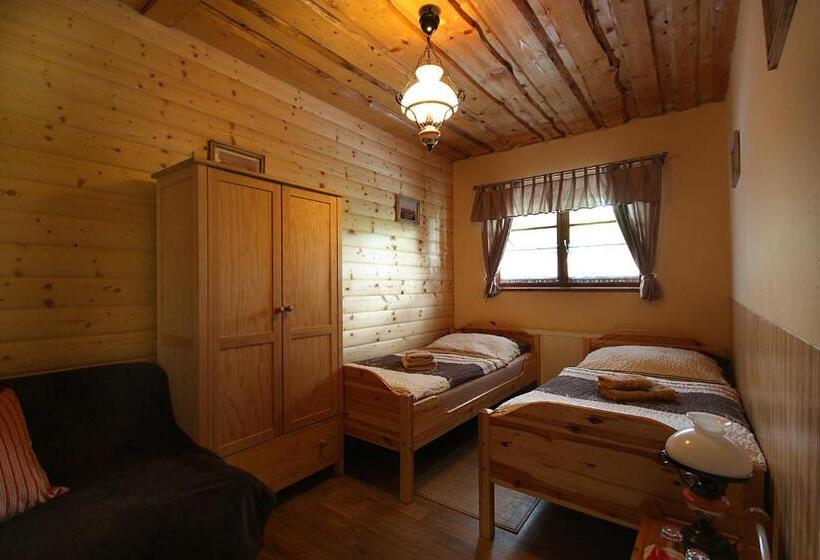 ホテル Steak Restaurant Penzion Country Saloon