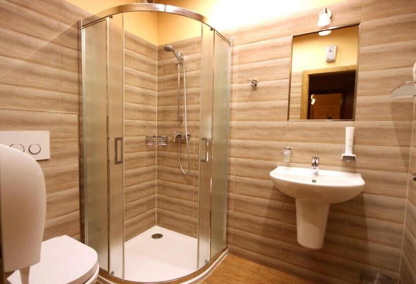 ホテル Steak Restaurant Penzion Country Saloon