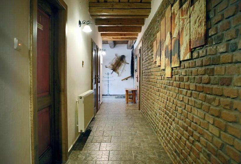 ホテル Steak Restaurant Penzion Country Saloon