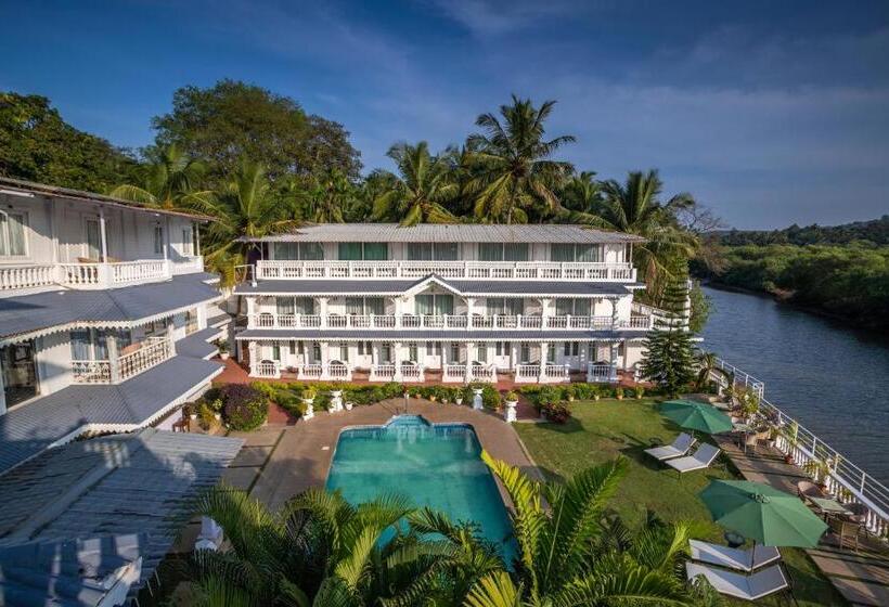 בית מלון כפרי Stone Wood Riverfront Resort, Siolim