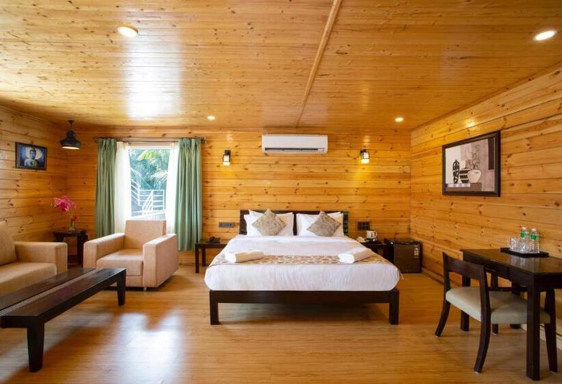 בית מלון כפרי Stone Wood Riverfront Resort, Siolim