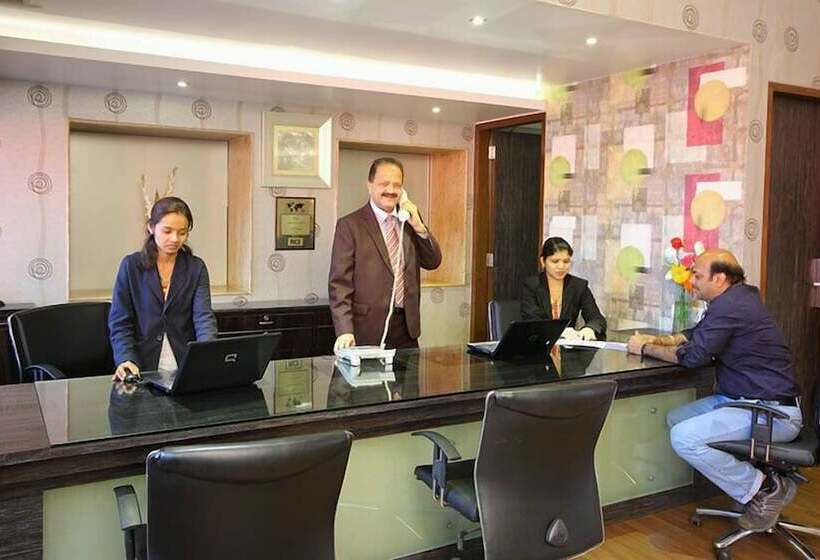 בית מלון כפרי Summer Plaza Resort