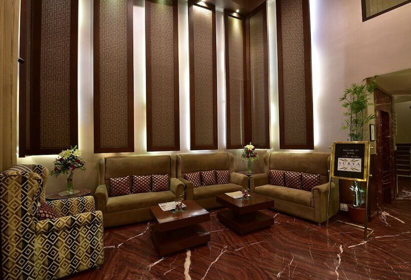 Отель Surya Plaza