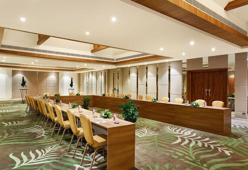 فندق Taj Corbett Resort And Spa Uttarakhand