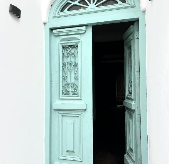 هتل The Lot Boutique