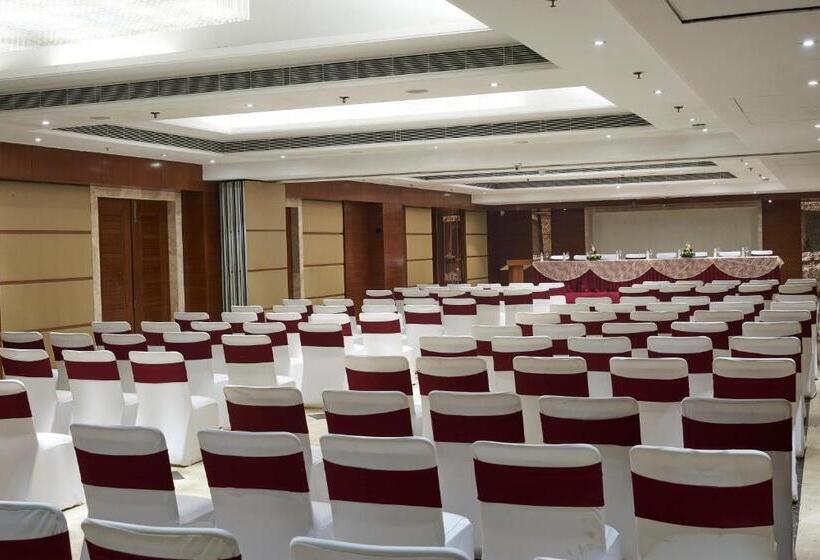 בית מלון כפרי The P L Palace Agra