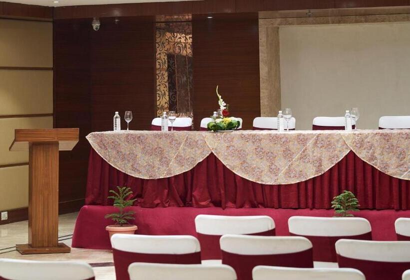 בית מלון כפרי The P L Palace Agra