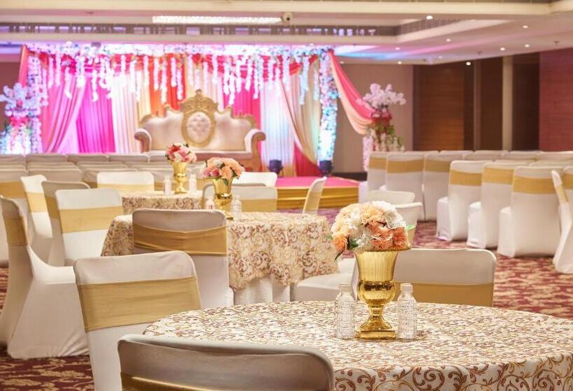 בית מלון כפרי The P L Palace Agra