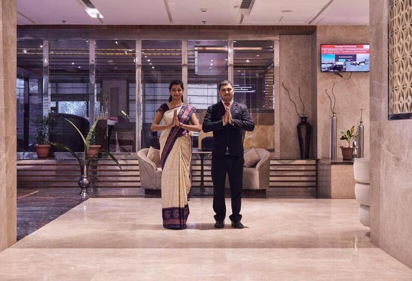 Отель The P L Palace Agra