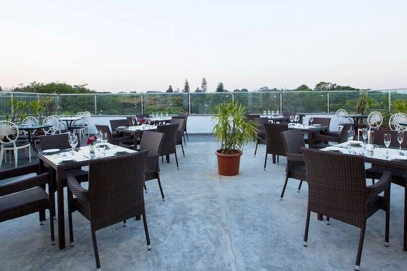 Отель Tulip Bangalore