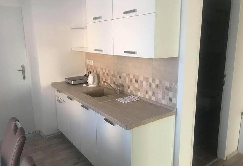 בית מלון כפרי Ubytování Cukrovar