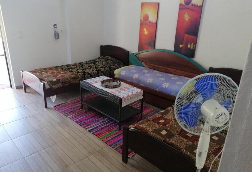 בית מלון כפרי Villa Costas   Popi