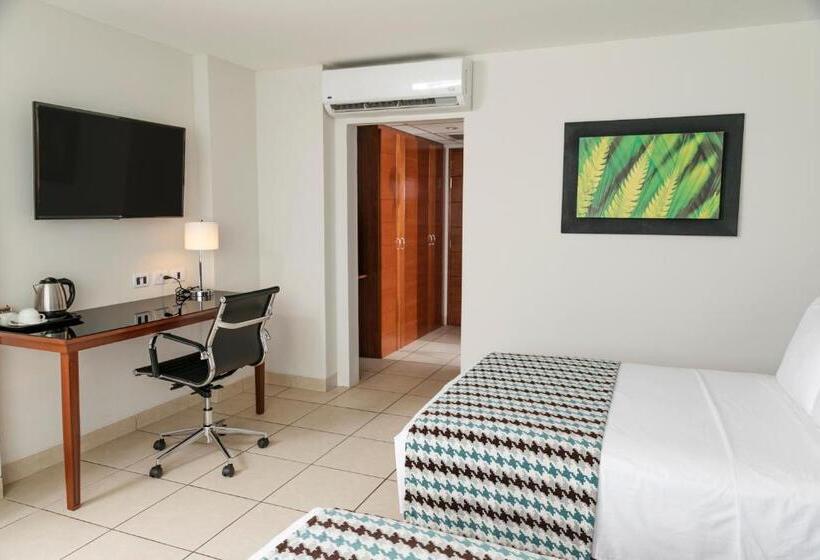 ホテル Costa Del Sol Wyndham Pucallpa