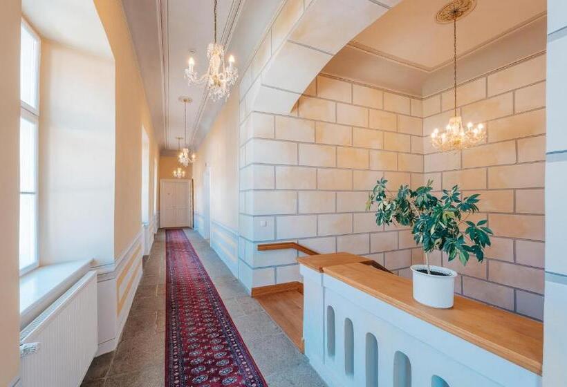 فندق Zamek Hradek U Susice