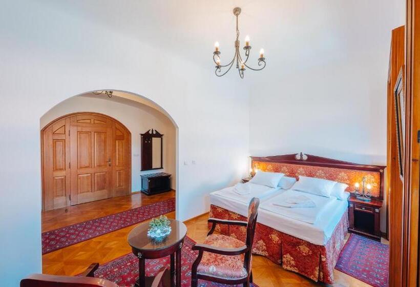 فندق Zamek Hradek U Susice