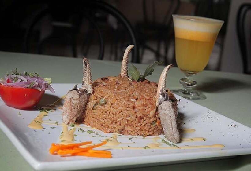 Las Musas Hotel & Casino