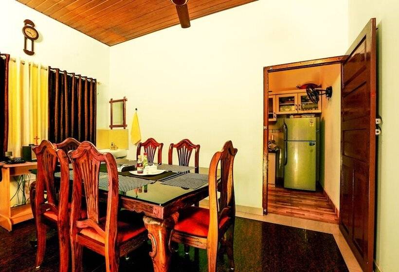 Пансион Baywatch Beach Resort