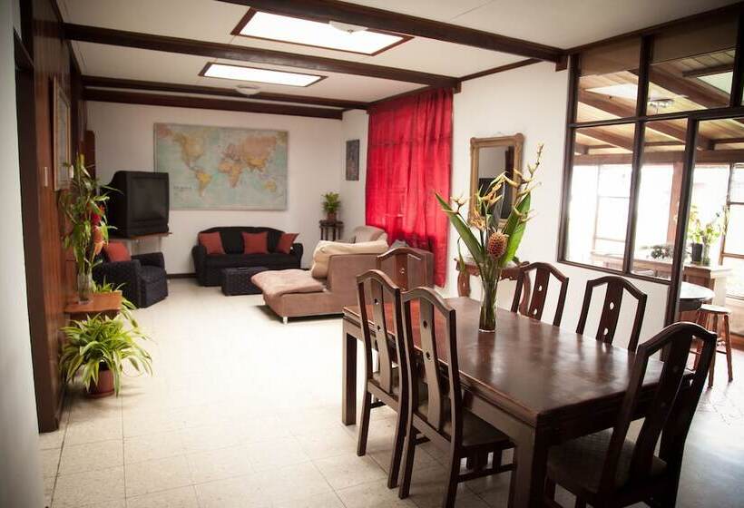 بنسيون Casa Kibi Kibi