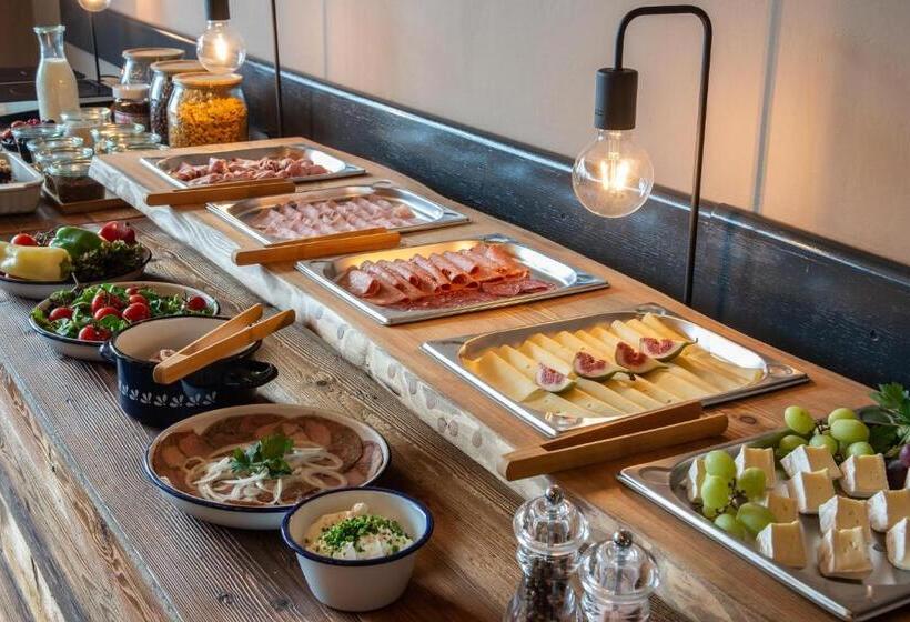 Wellness Hotel šedý Vlk