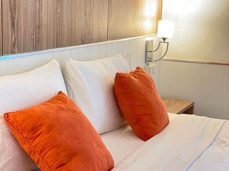 호텔 Laem Sing Natural Beach Resort