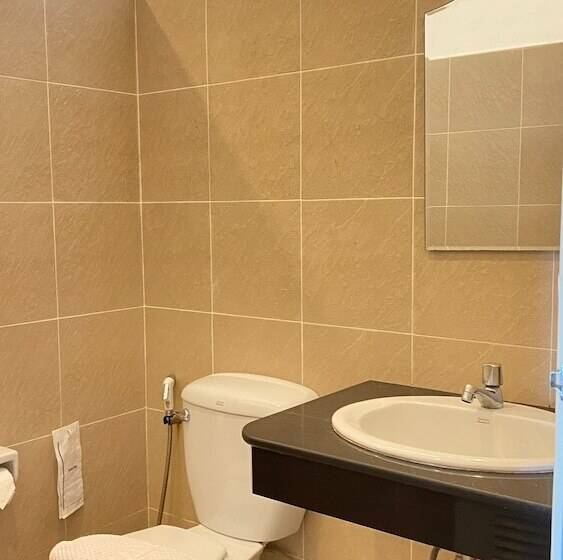 호텔 Laem Sing Natural Beach Resort