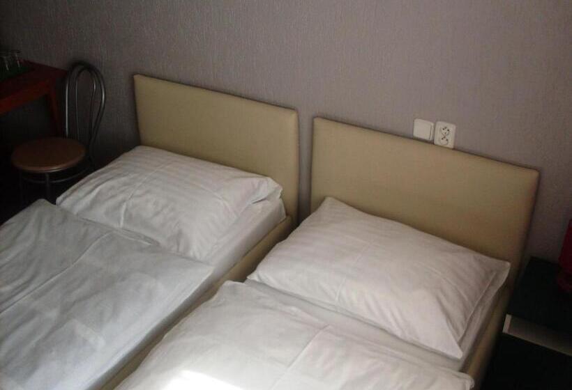 הוסטל Promohotel Slavie