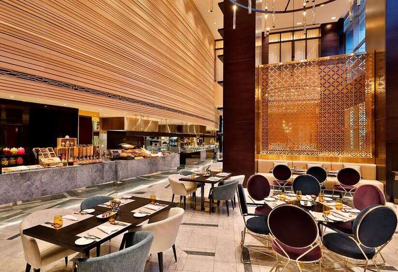 Alrayyan Hotel Doha, Curio Collection By Hilton