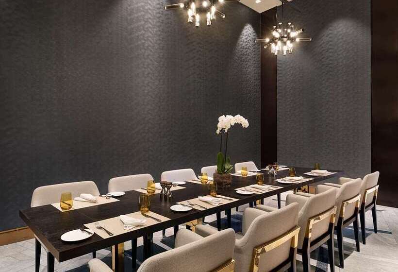 Alrayyan Hotel Doha, Curio Collection By Hilton