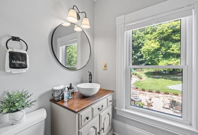 민박 Inn On Golden Pond