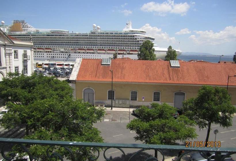 B.Mar Hostel & Suites