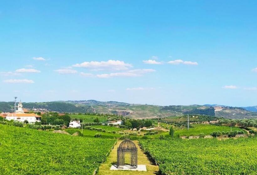 Casa Das Pipas / Quinta Do Portal