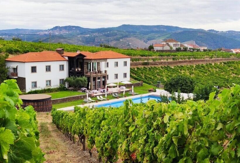 Casa Das Pipas / Quinta Do Portal